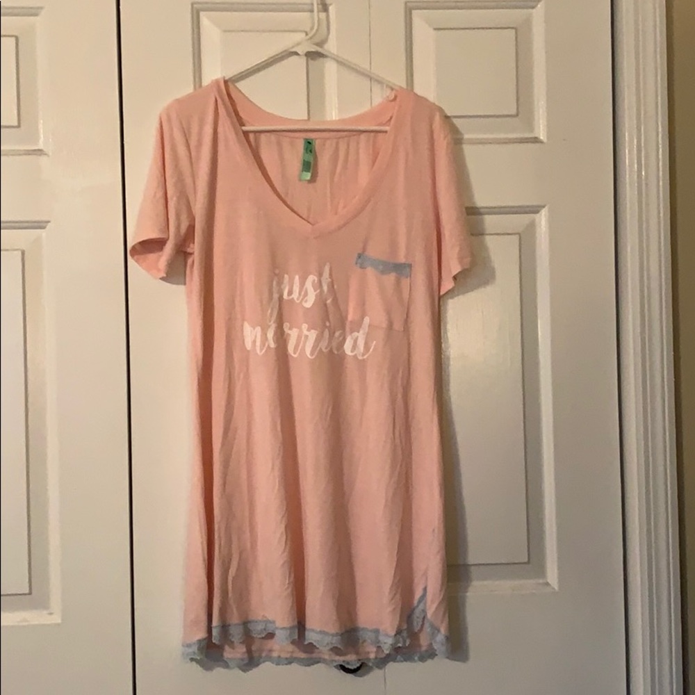 Honeydew “just married” sleep shirt